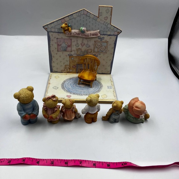 Our Cherished Family 1993 Figurine Collectable Complete Set 8 Pieces Vintage - Picture 8 of 10